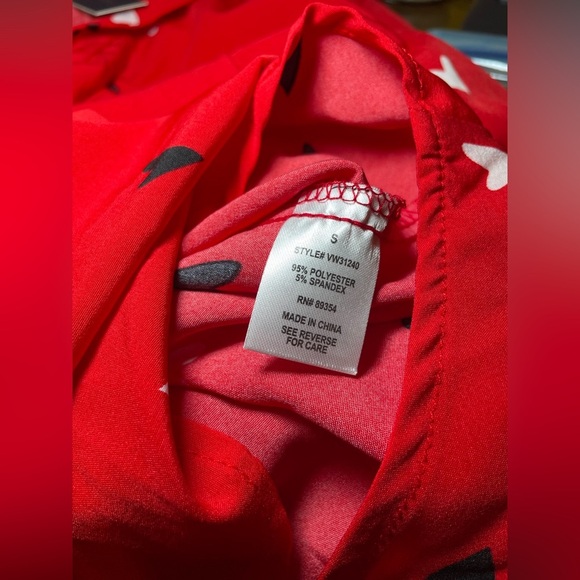 Adrienne Vittadini Woman’s Red Heart Blouse Size Small NEW Collared - Picture 9 of 9